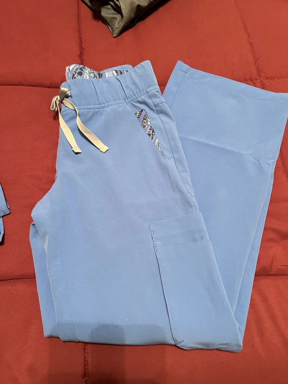 FIGS Scrub Set - Ciel Blue Top and Bottoms - Picture 6 of 7